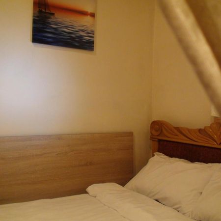 יירבאן Comfort Hostel מראה חיצוני תמונה