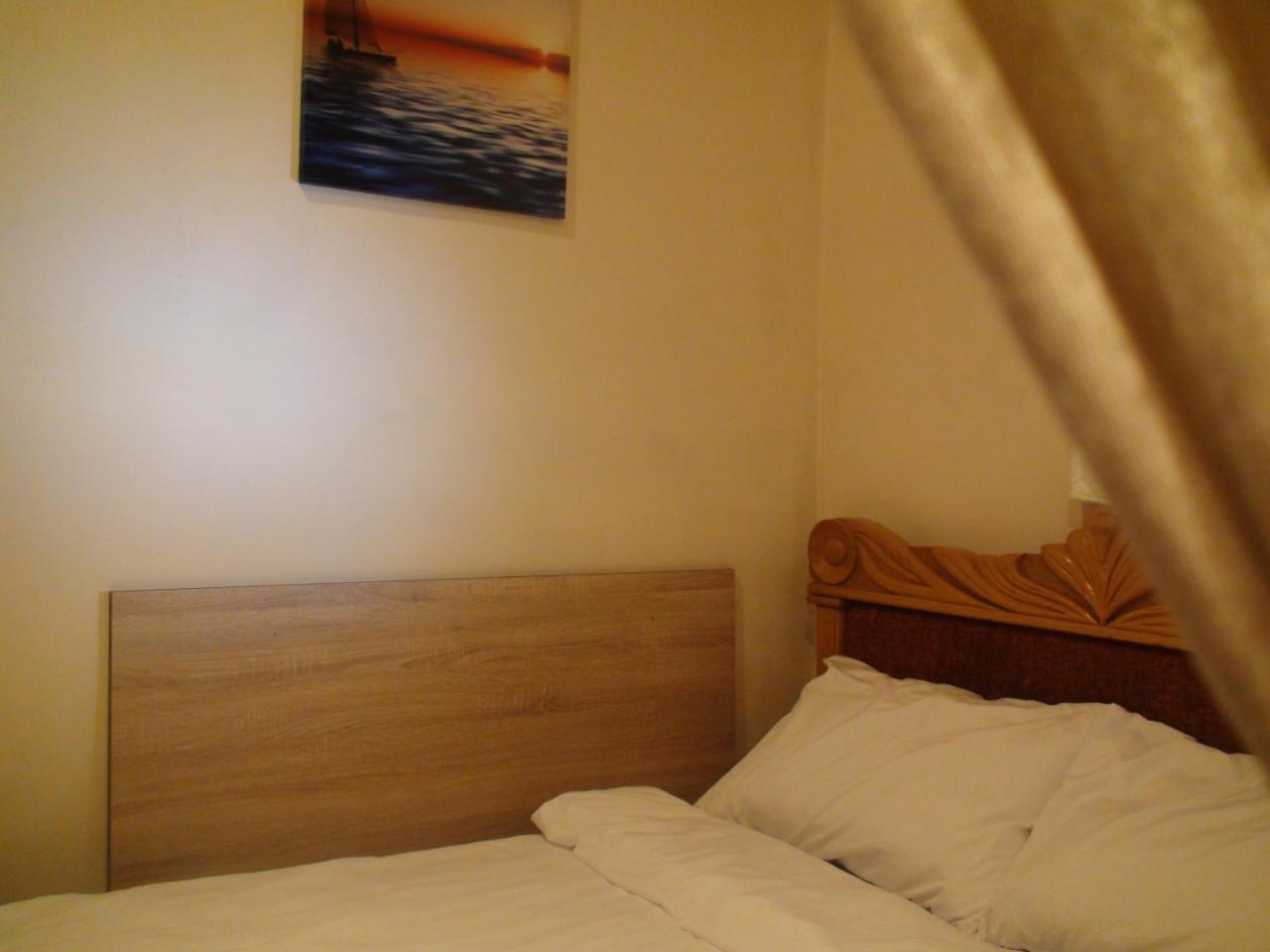 יירבאן Comfort Hostel מראה חיצוני תמונה